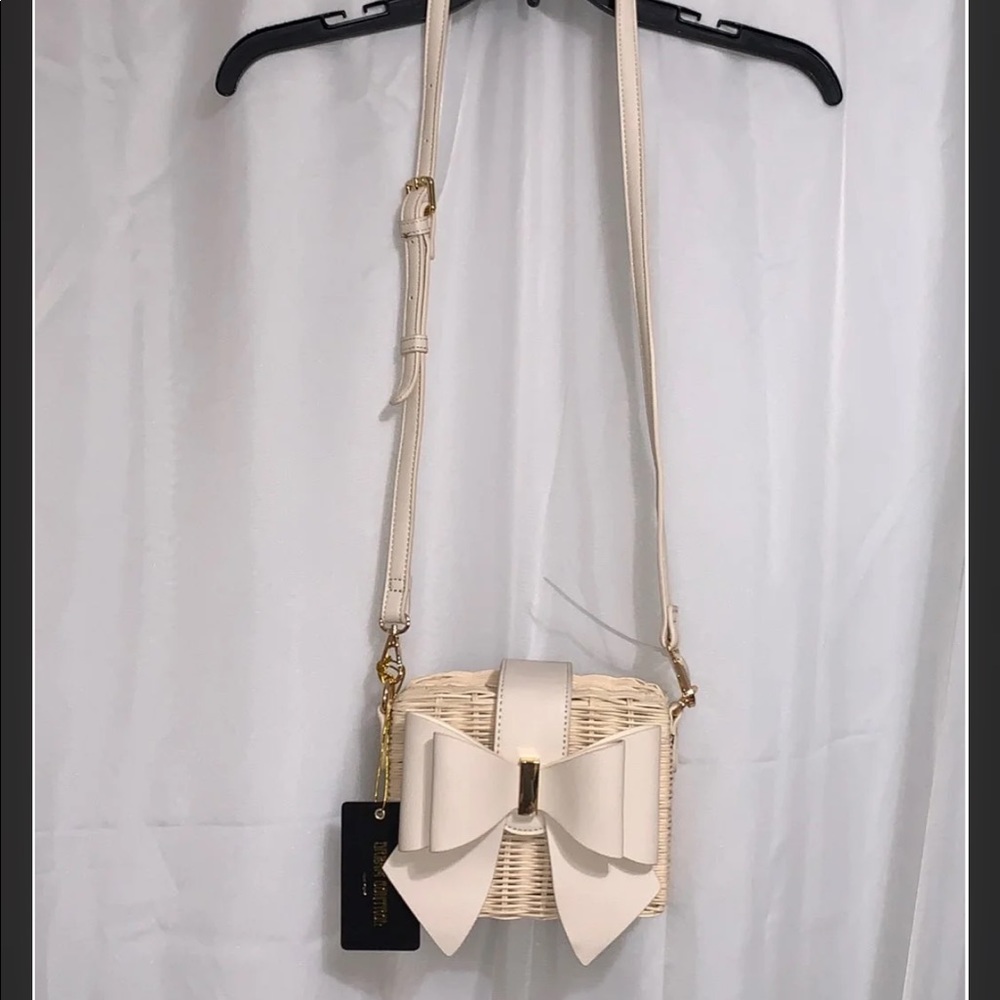 Straw crossbody